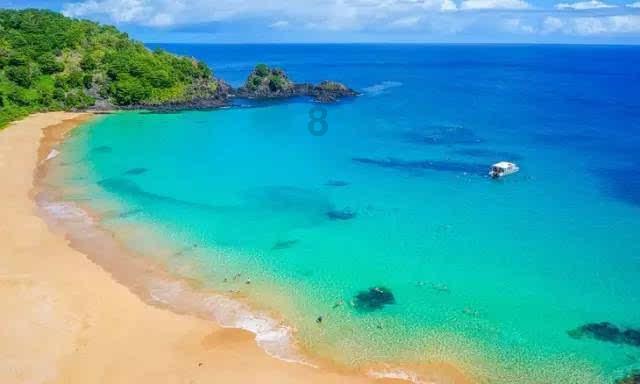下雨天带着2只狗狗湖南旅行,房车里没水没电,更换营地去做补给