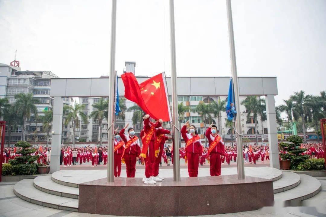 东郊二院办健康证多少钱？游戏画面