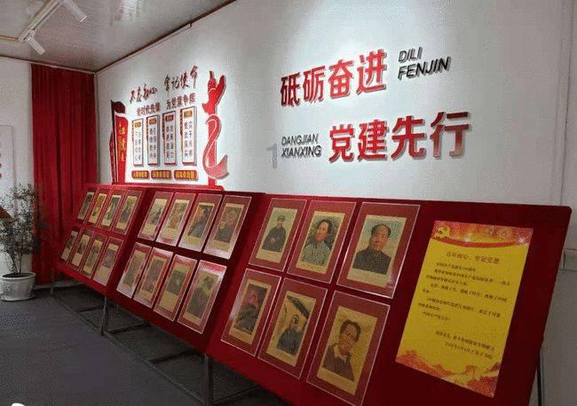 兄妹婚礼相隔9天，父亲从载歌载舞变脆弱哭泣