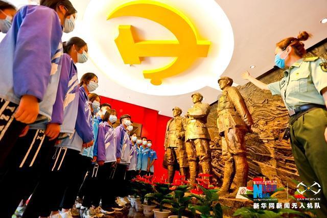 唐昭宗刚要去上早朝，太监冷笑：太子已登基，您还是老实待着吧