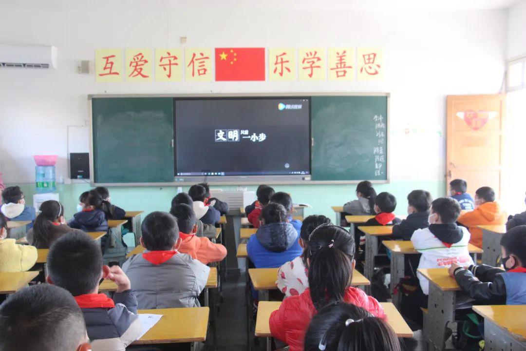 对越反击战,他孤身击毙18人,转业后遭恶霸欺负,只留下一句话