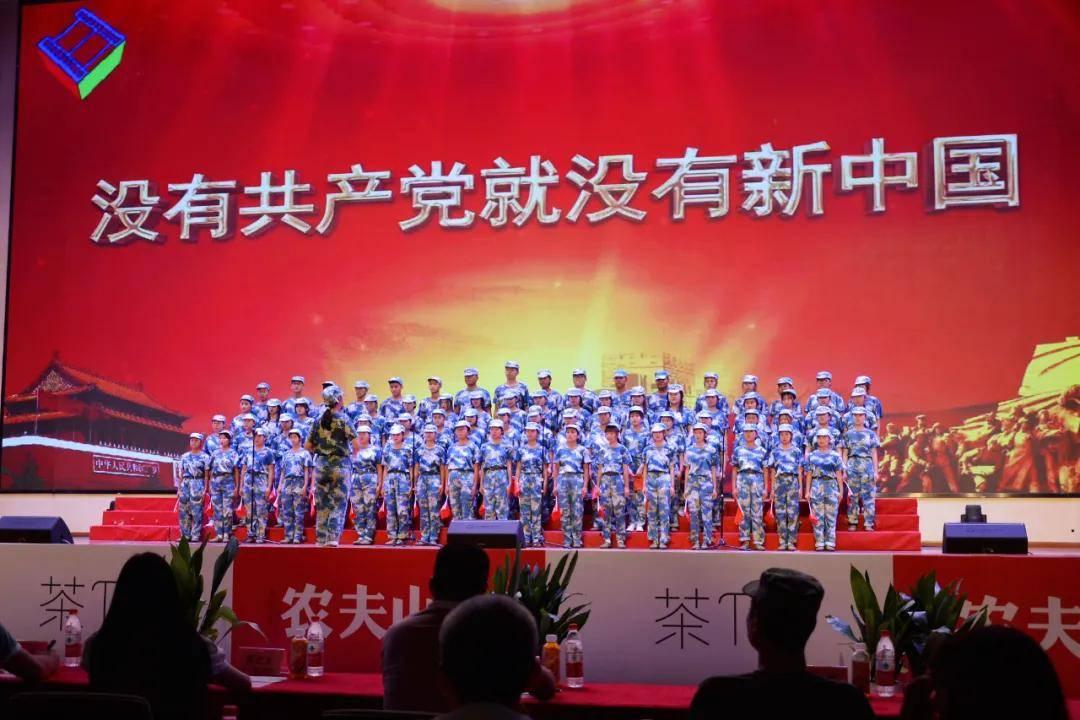 云南哈巴雪山一登山者发生滑坠事故死亡,官方:体力不支滑倒致头部撞击石头死亡