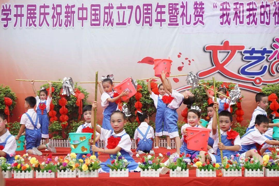 卡通汽车拼拼看