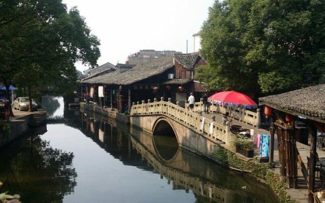 宁铁顺达通市场举办首届“年货节”保障春节市场供应充足