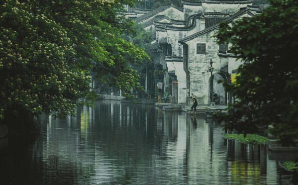 陈小艺和儿子同框演戏,演绎悲情母子:窒息的母爱,残酷的人生