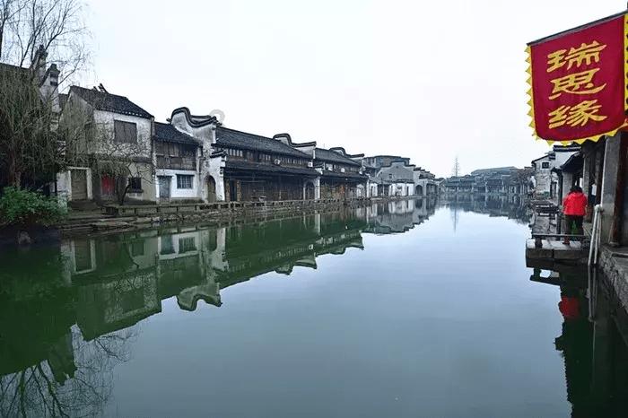 阴森的郊区
