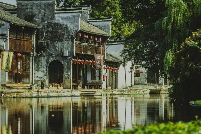 我喝水很多却不排尿是什么原因游戏画面